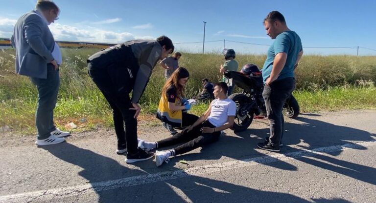 Tekirdağ’da otomobille çarpışan motosikletteki 2 kişi yaralandı | Çorlu’da Haber
