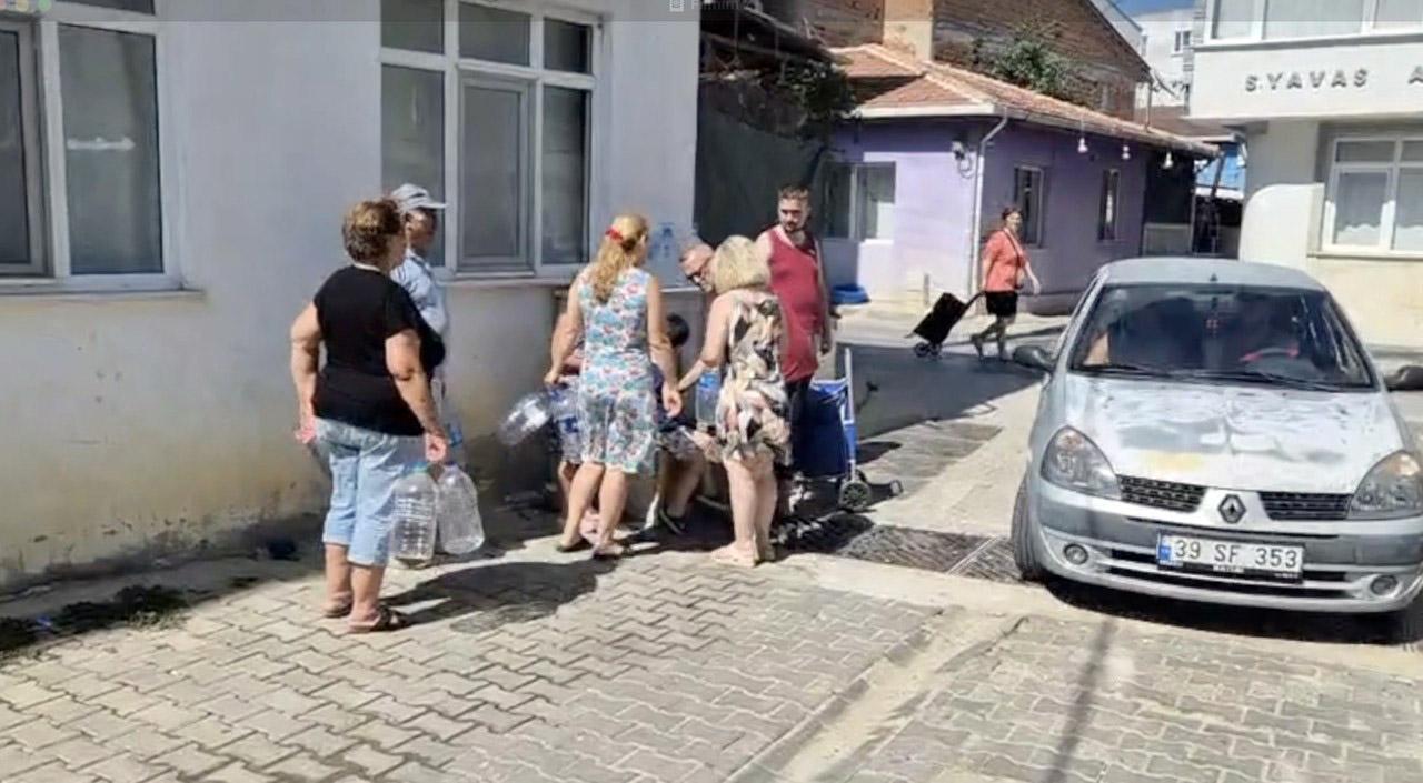 Tekirdağ’da sularının 1 haftadır akmadığını söyleyen mahalleliden tepki | Çorlu’da Haber Tekirdağ’da sularının 1 haftadır akmadığını söyleyen mahalleliden tepki | Çorlu’da Haber