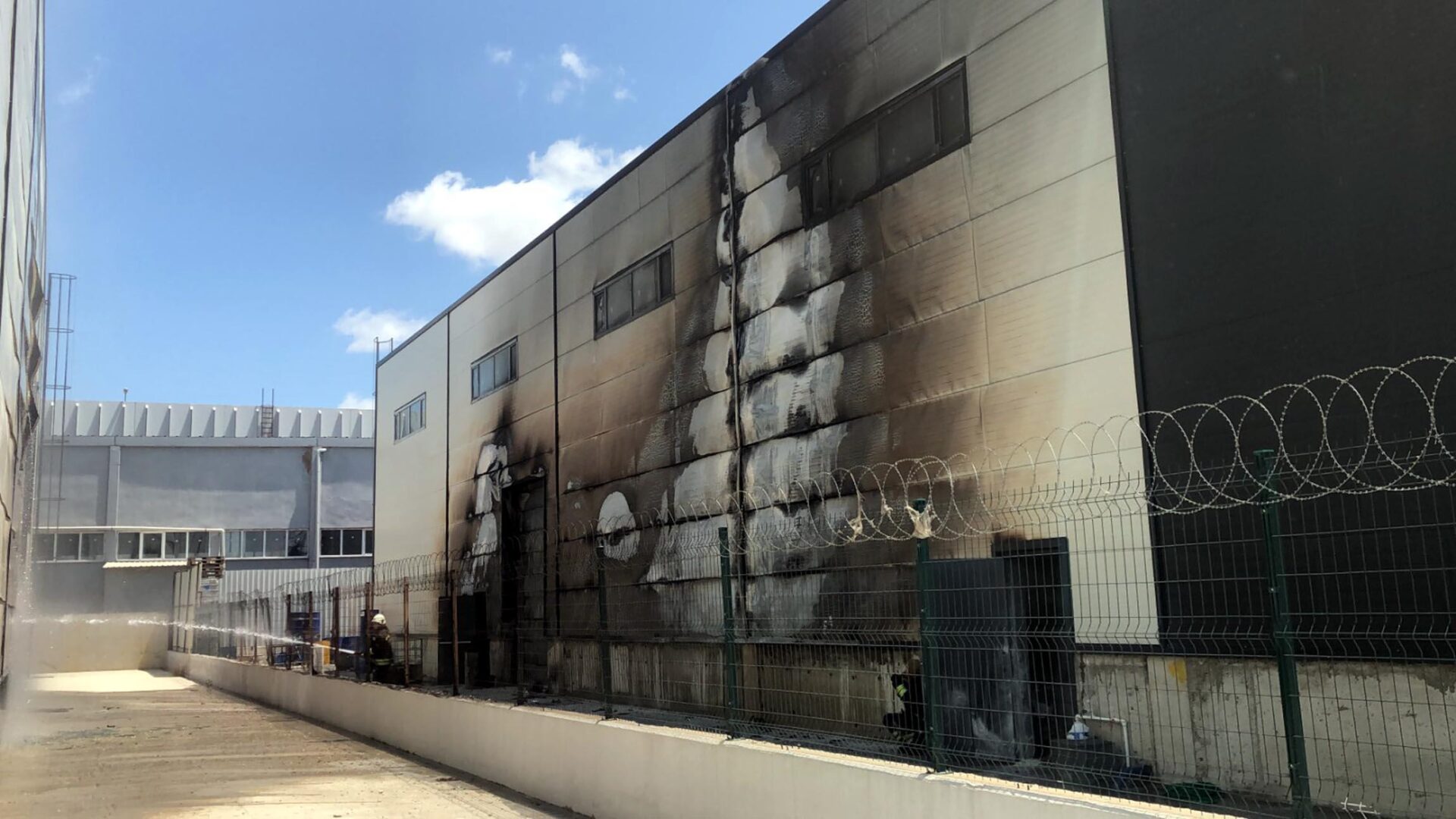 Çerkezköy’de fabrika yangını büyümeden söndürüldü | Çorlu’da Haber Çerkezköy’de fabrika yangını büyümeden söndürüldü | Çorlu’da Haber