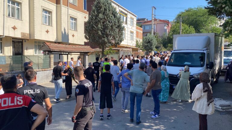 İki Grup Arasında Taşlı Sopalı Kavga
