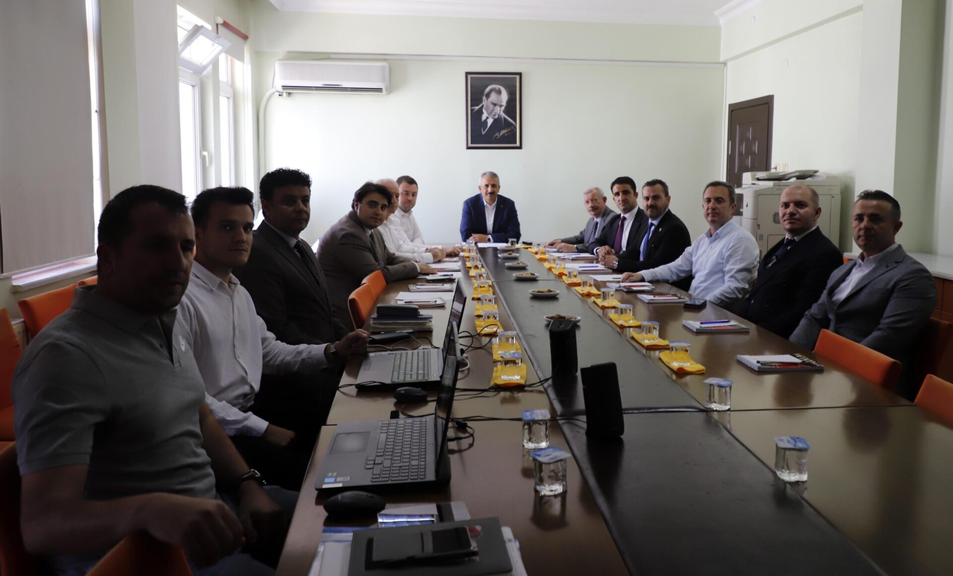 Edirne Valisi Sezer: Edirne’de OSB’ler meslek liseleriyle entegre ediliyor Edirne Valisi Sezer: Edirne’de OSB’ler meslek liseleriyle entegre ediliyor