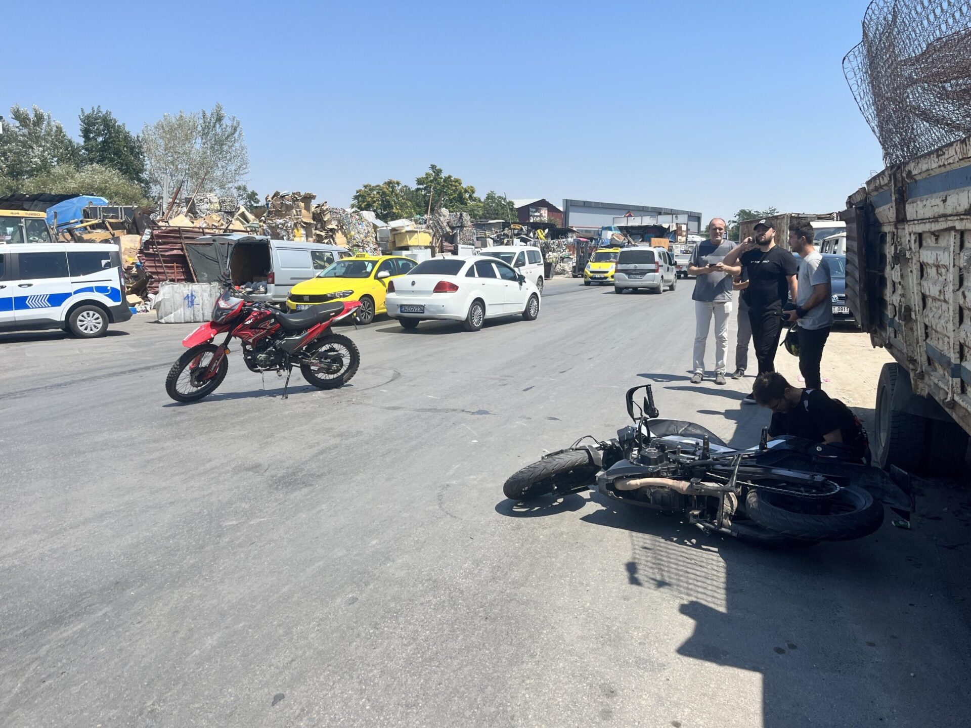 Edirne’de motosikletler çarpıştı; 2 yaralı Edirne’de motosikletler çarpıştı; 2 yaralı