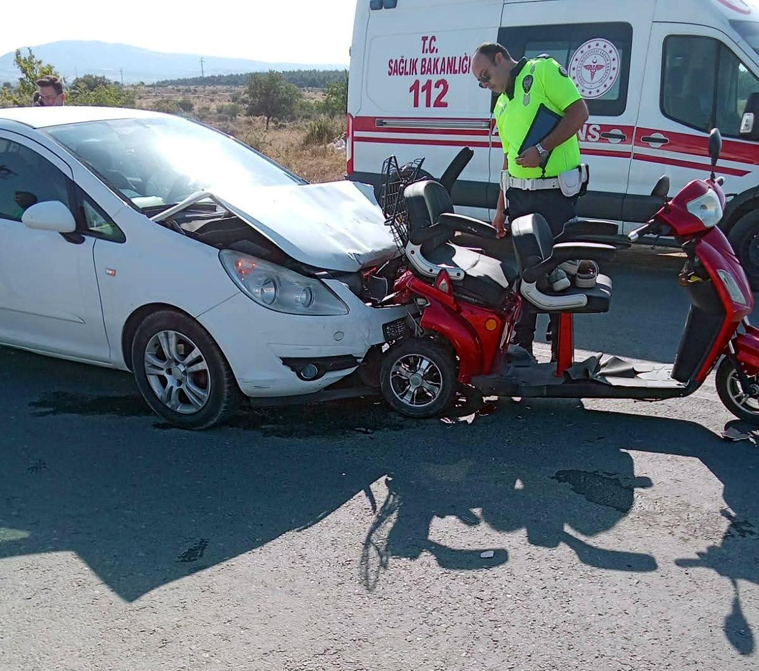 Edirne’de otomobil elektrikli bisiklete çarptı; 1 ölü, 1 yaralı Edirne’de otomobil elektrikli bisiklete çarptı; 1 ölü, 1 yaralı