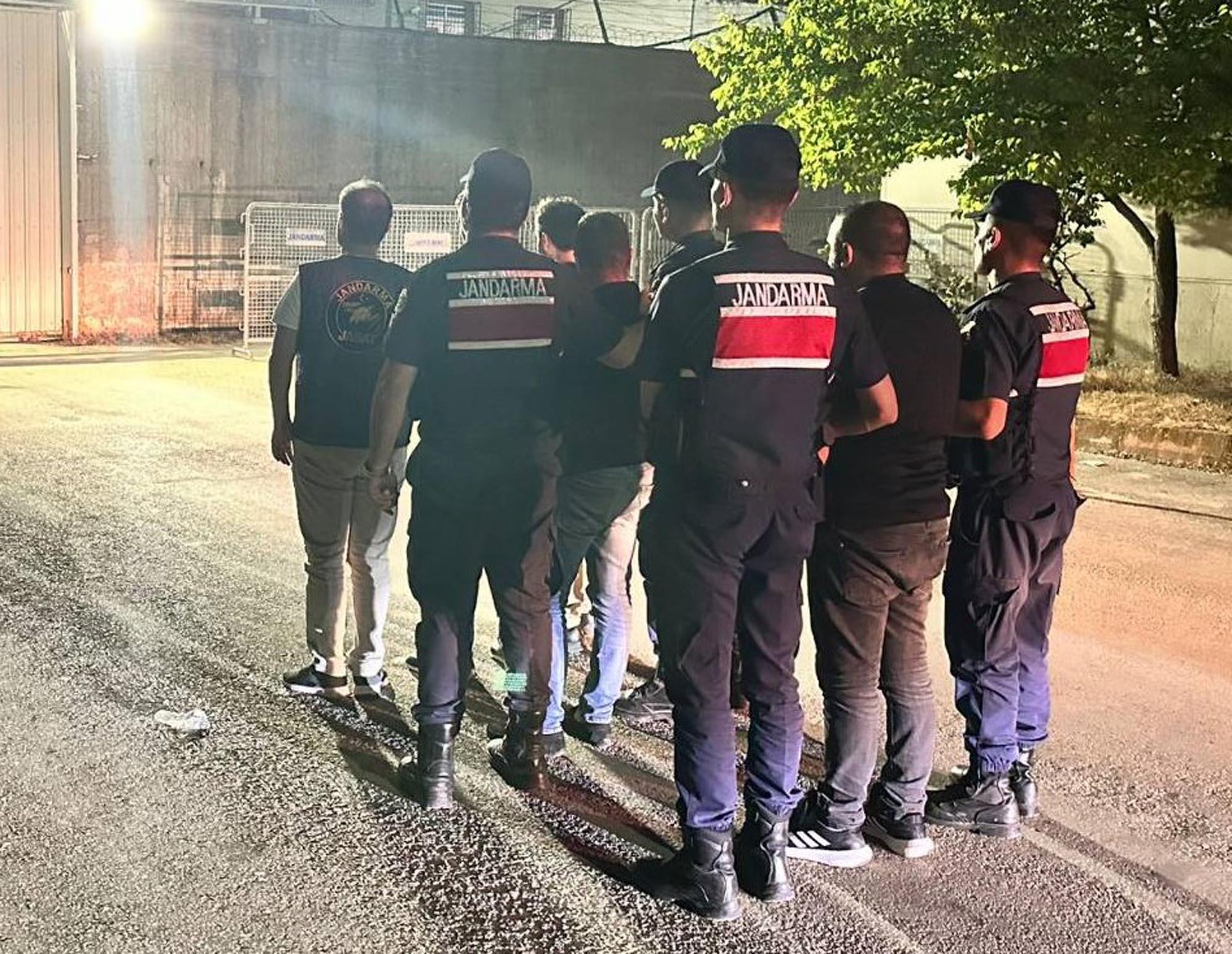 Kırklareli’de aranan 10’u hükümlü 27 kişi yakalandı Kırklareli’de aranan 10’u hükümlü 27 kişi yakalandı