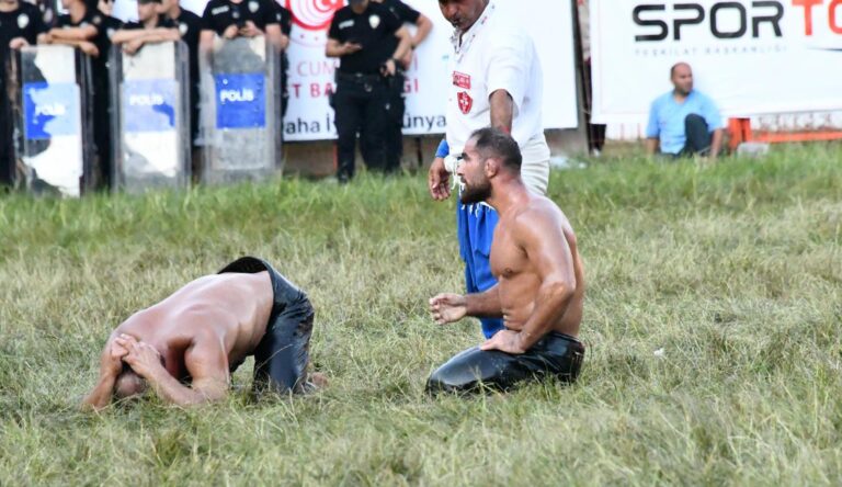 Kırkpınar’da adını çeyrek finale yazdıran pehlivanlar belli oldu / Ek fotoğraflar