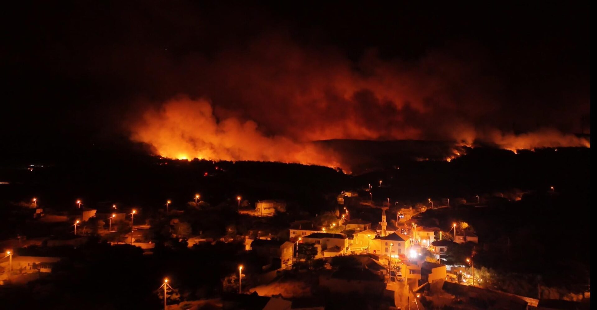 Tekirdağ’da orman yangını; alevler Çanakkale sınırına geçti (8) | Çorlu’da Haber Tekirdağ’da orman yangını; alevler Çanakkale sınırına geçti (8) | Çorlu’da Haber