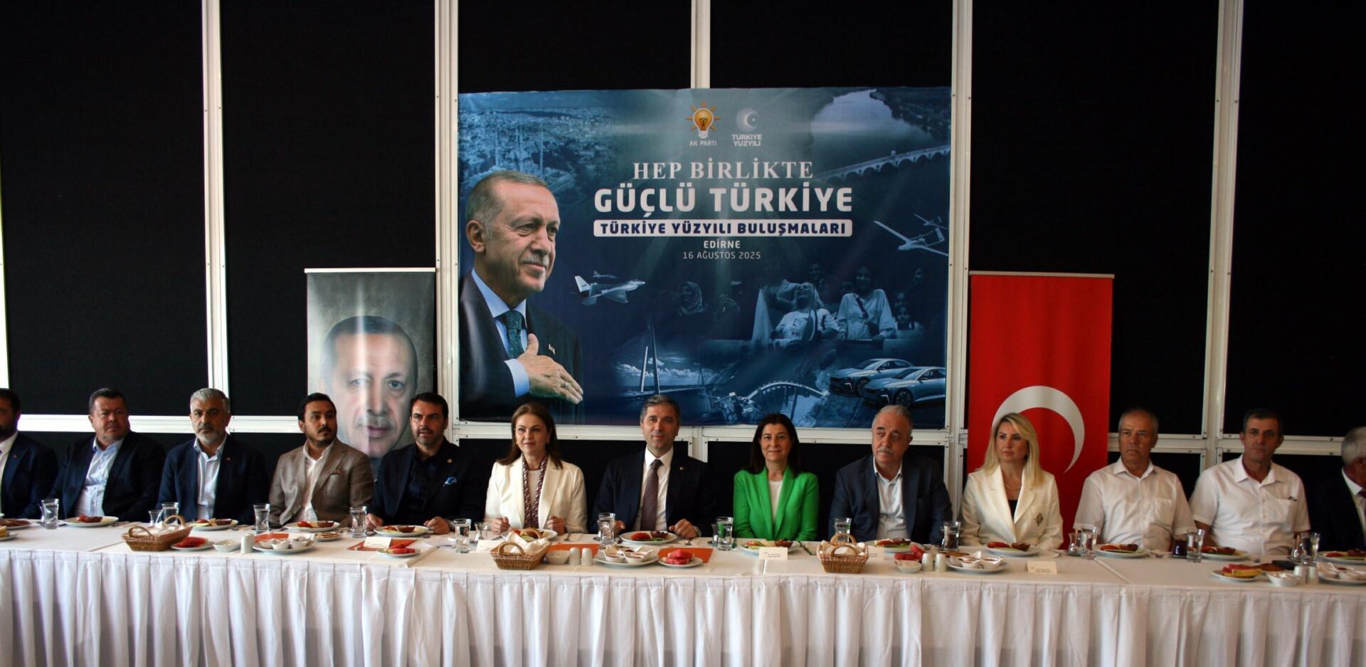 AK Parti’li Sırakaya: Duruşumuzu devam ettirdikçe, partimize katılımların devam edeceği muhtemel AK Parti’li Sırakaya: Duruşumuzu devam ettirdikçe, partimize katılımların devam edeceği muhtemel