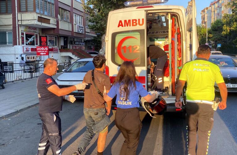 Çorlu’da Otomobil İle Motosiklet Çarpıştı; 2 Yaralı