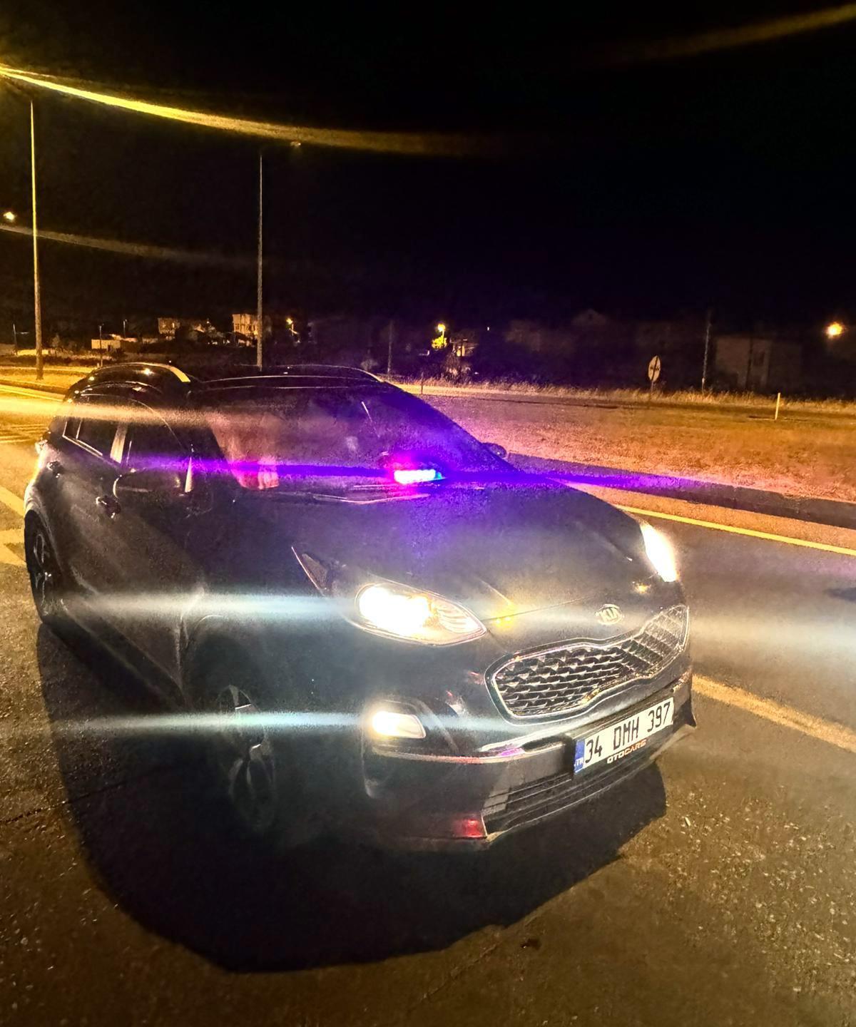 Edirne’de otomobiline yetkisiz çakar takan sürücüye 138 bin TL ceza Edirne’de otomobiline yetkisiz çakar takan sürücüye 138 bin TL ceza