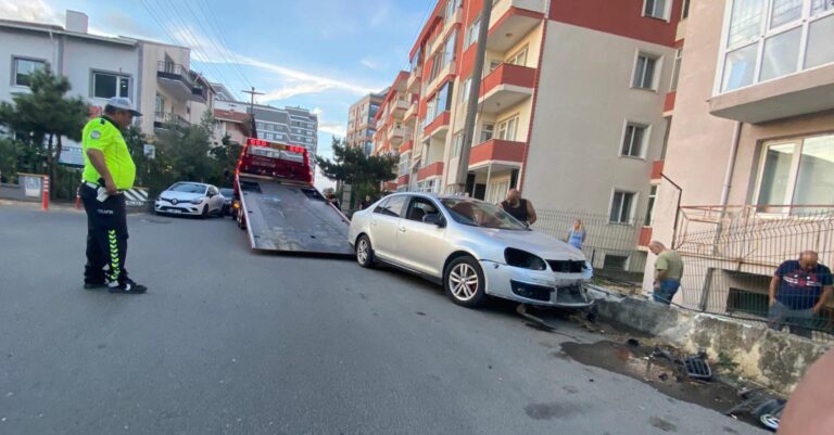 Kaza sonrası alkolmetreyi üflemeyi reddeden sürücü 2.86 promil alkollü çıktı | Çorlu’da Haber