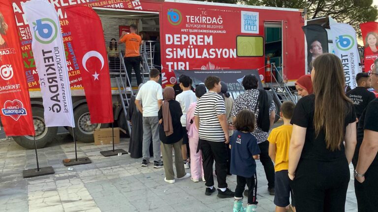 Marmara Depremi’nin yıldönümünde vatandaşlara farkındalık etkinliği | Çorlu’da Haber