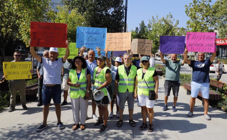 Saros’un Erikli köyü sahilinde kanalizasyon atıklarının denize döküldüğü iddiası