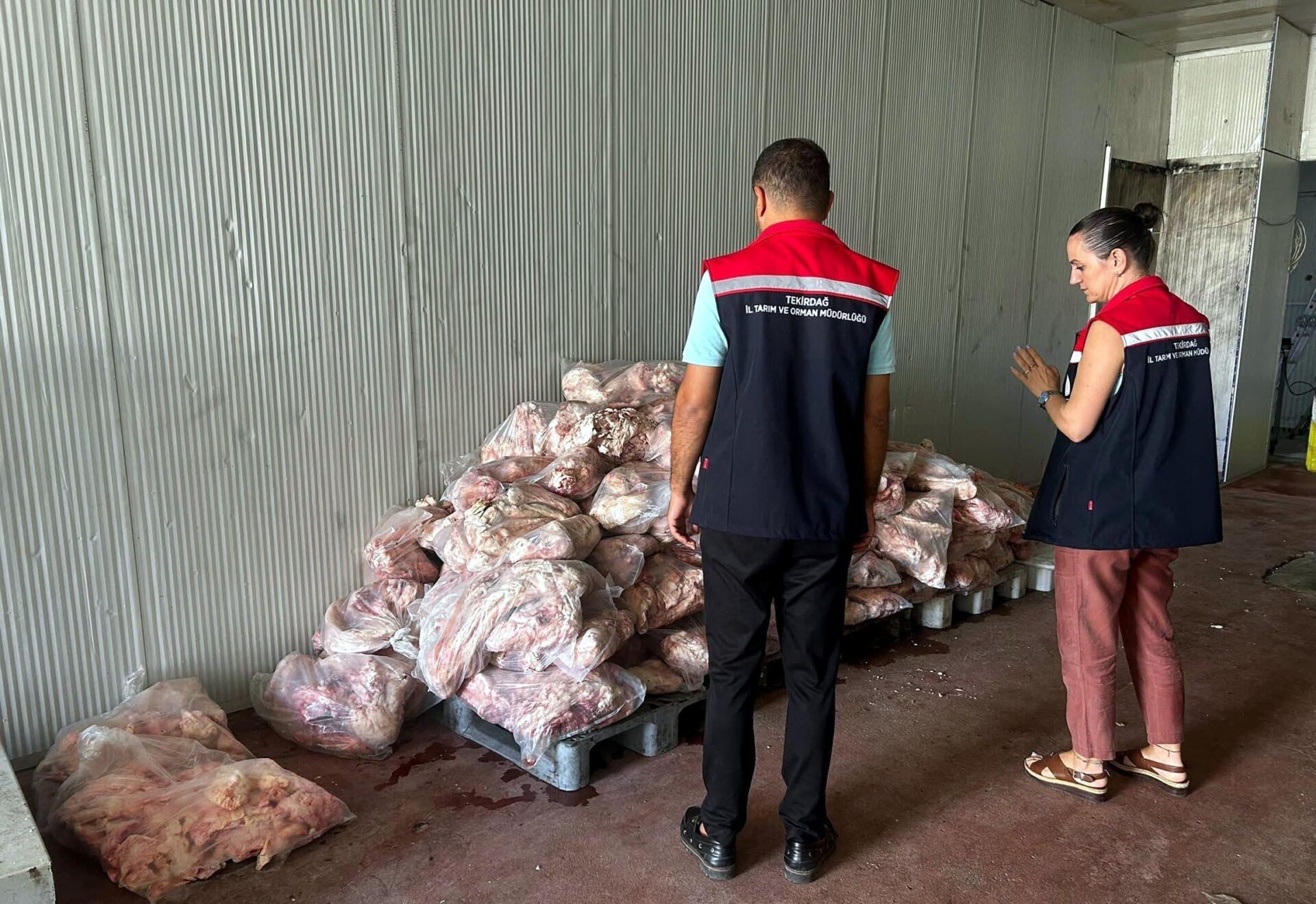 Tekirdağ’da sağlıksız koşullarda ürün işleyen işletmeye 210 bin TL ceza | Çorlu’da Haber Tekirdağ’da sağlıksız koşullarda ürün işleyen işletmeye 210 bin TL ceza | Çorlu’da Haber
