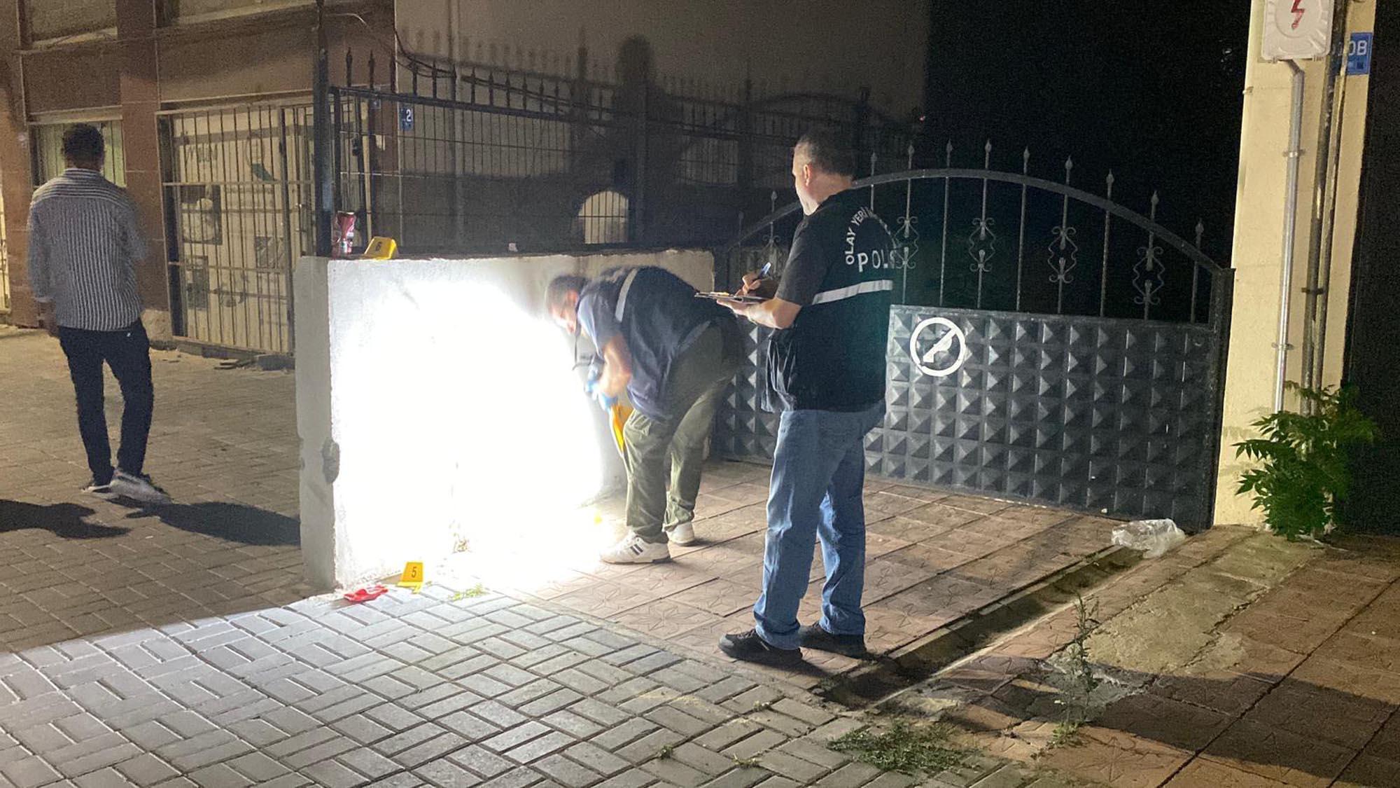 Otomobile Ateş Açıldı: 1 Yaralı! Saldırgan Tutuklandı Otomobile Ateş Açıldı: 1 Yaralı! Saldırgan Tutuklandı