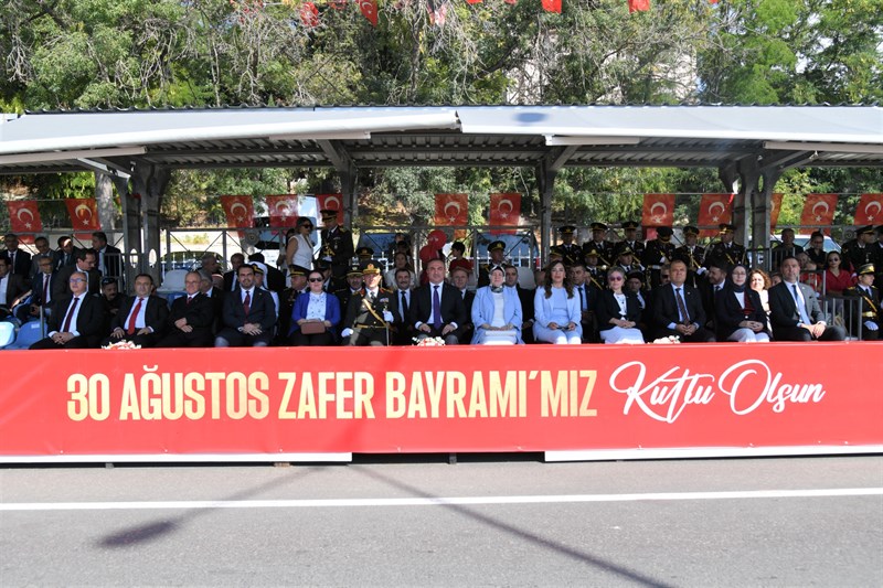 30 Ağustos Zafer Bayramı Münasebetiyle Kutlama Töreni Düzenlendi 30 Ağustos Zafer Bayramı Münasebetiyle Kutlama Töreni Düzenlendi