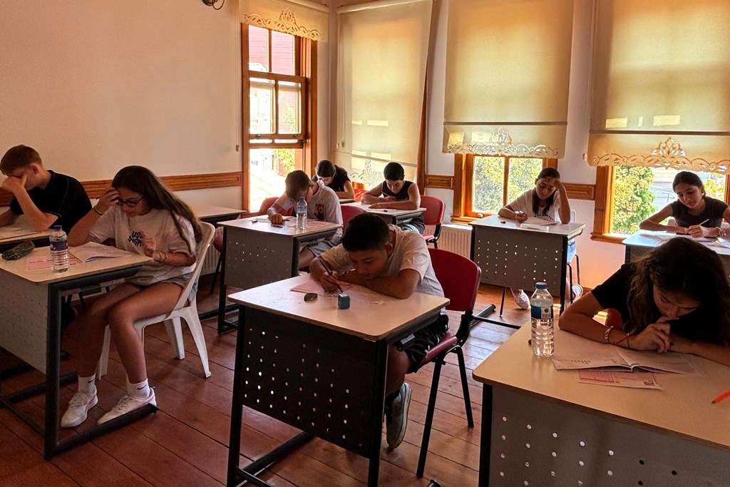 Bilgi Evi’nde LGS Öncesi Deneme Heyecanı Bilgi Evi’nde LGS Öncesi Deneme Heyecanı