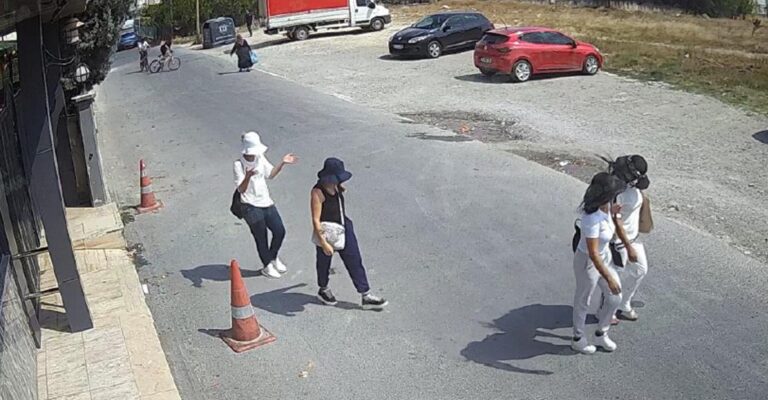 Dikkat çekmemek için şık giyinip, şapka ve gözlük takan hırsızlık şüphelisi 3 kadın yakalandı | Çorlu’da Haber