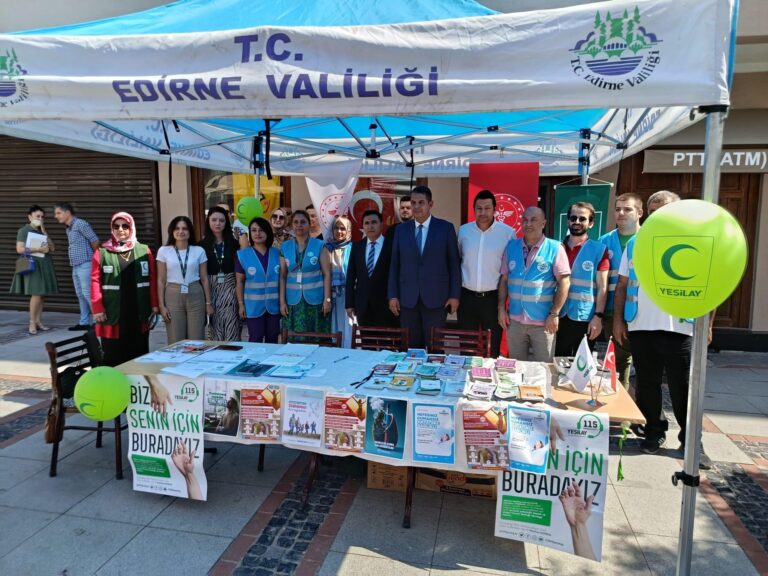 Edirne’de Halk Sağlığı Haftası kapsamında vatandaşlar bilgilendirildi
