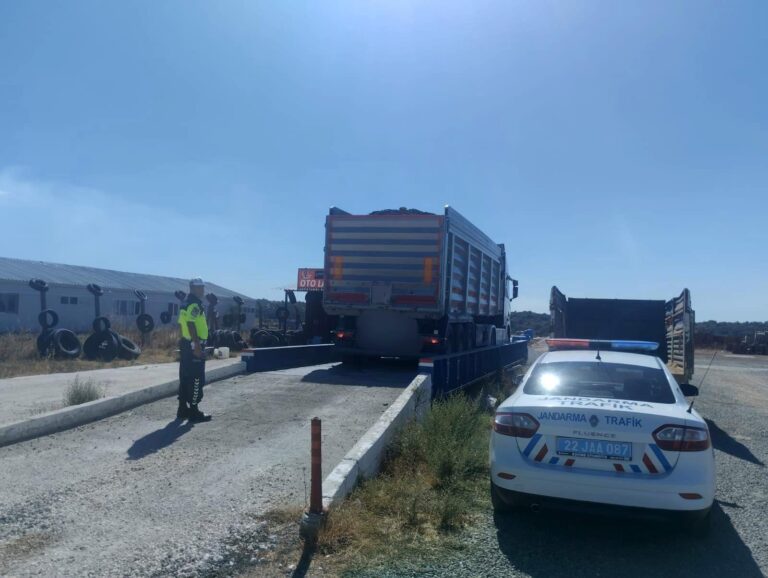 Edirne’de jandarmanın yol denetimlerinde 523 bin lira ceza