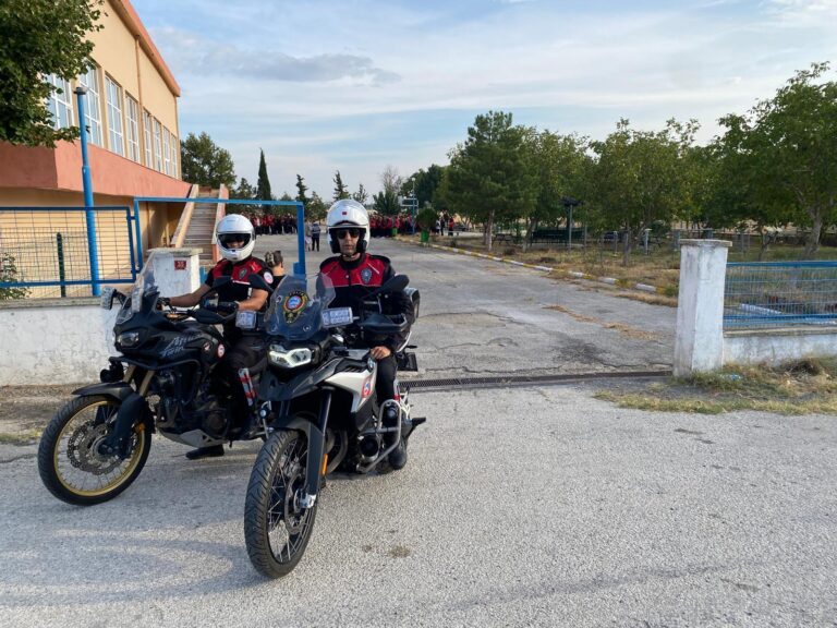 Edirne’de polisten okul çevrelerinde denetim