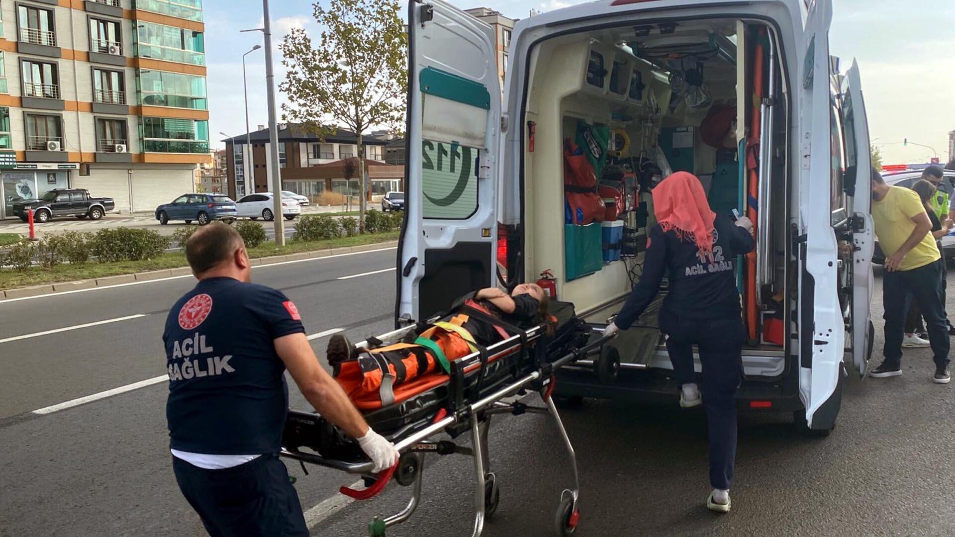 Kazada Yaralanan 7 Yaşındaki Aybüke: Ellerimi Hareket Ettirmek İstiyorum Kazada Yaralanan 7 Yaşındaki Aybüke: Ellerimi Hareket Ettirmek İstiyorum