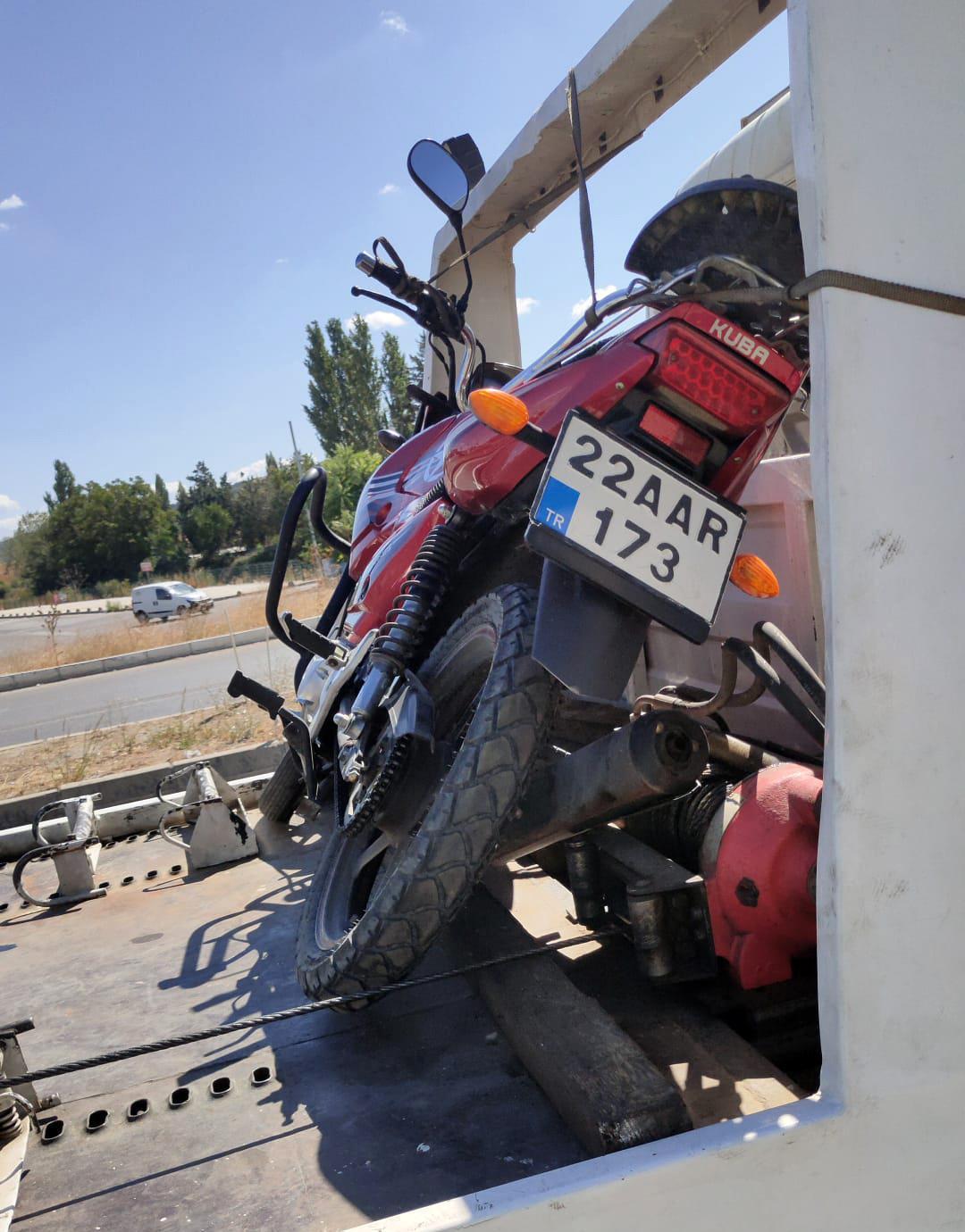 Keşan’da devrilen motosikletin sürücüsü yaralandı Keşan’da devrilen motosikletin sürücüsü yaralandı