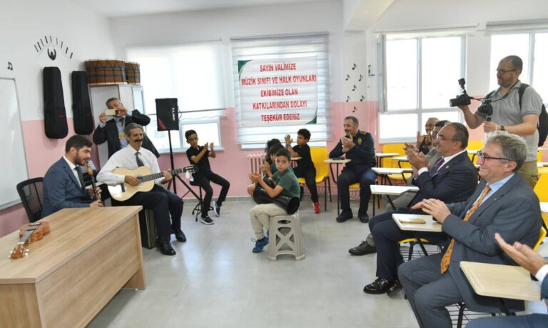 Şarköy’de Romanlara yönelik ‘Gençlik Forumu ve Rol Model’ etkinliği düzenlendi | Çorlu’da Haber