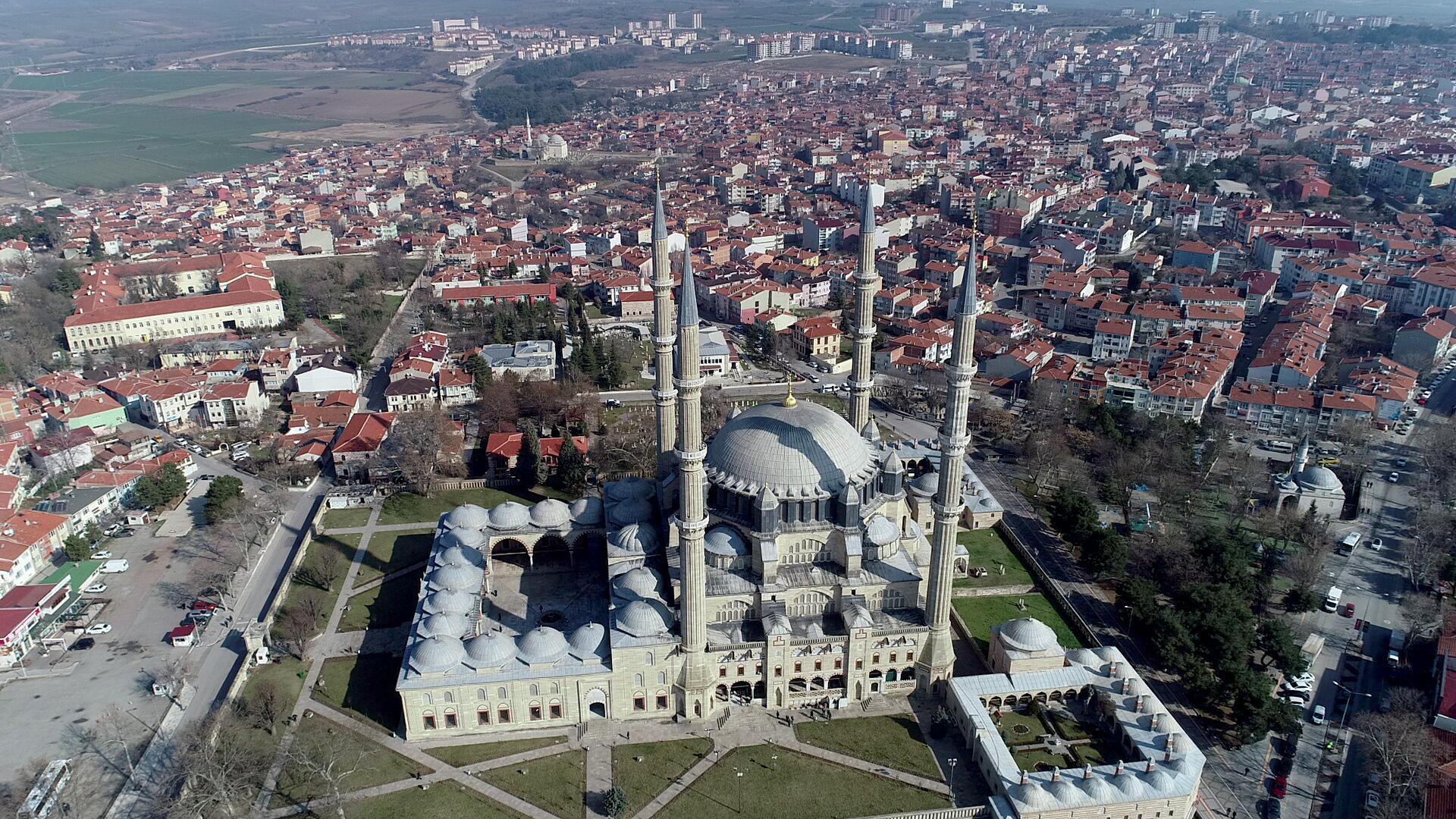 Selimiye Camisi’nde uygulanan kalem işleri için, mahkemeden yürütmeyi durdurma kararı Selimiye Camisi’nde uygulanan kalem işleri için, mahkemeden yürütmeyi durdurma kararı