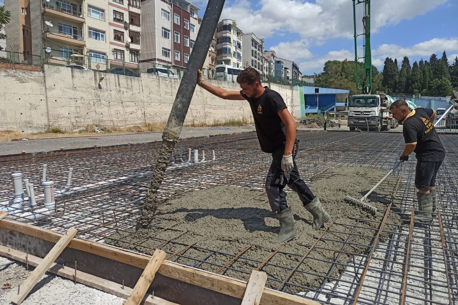 Süleymanpaşa Belediyesi Ek Hizmet Binası Ve Yaşam Kompleksinde İlk Beton Atıldı Süleymanpaşa Belediyesi Ek Hizmet Binası Ve Yaşam Kompleksinde İlk Beton Atıldı
