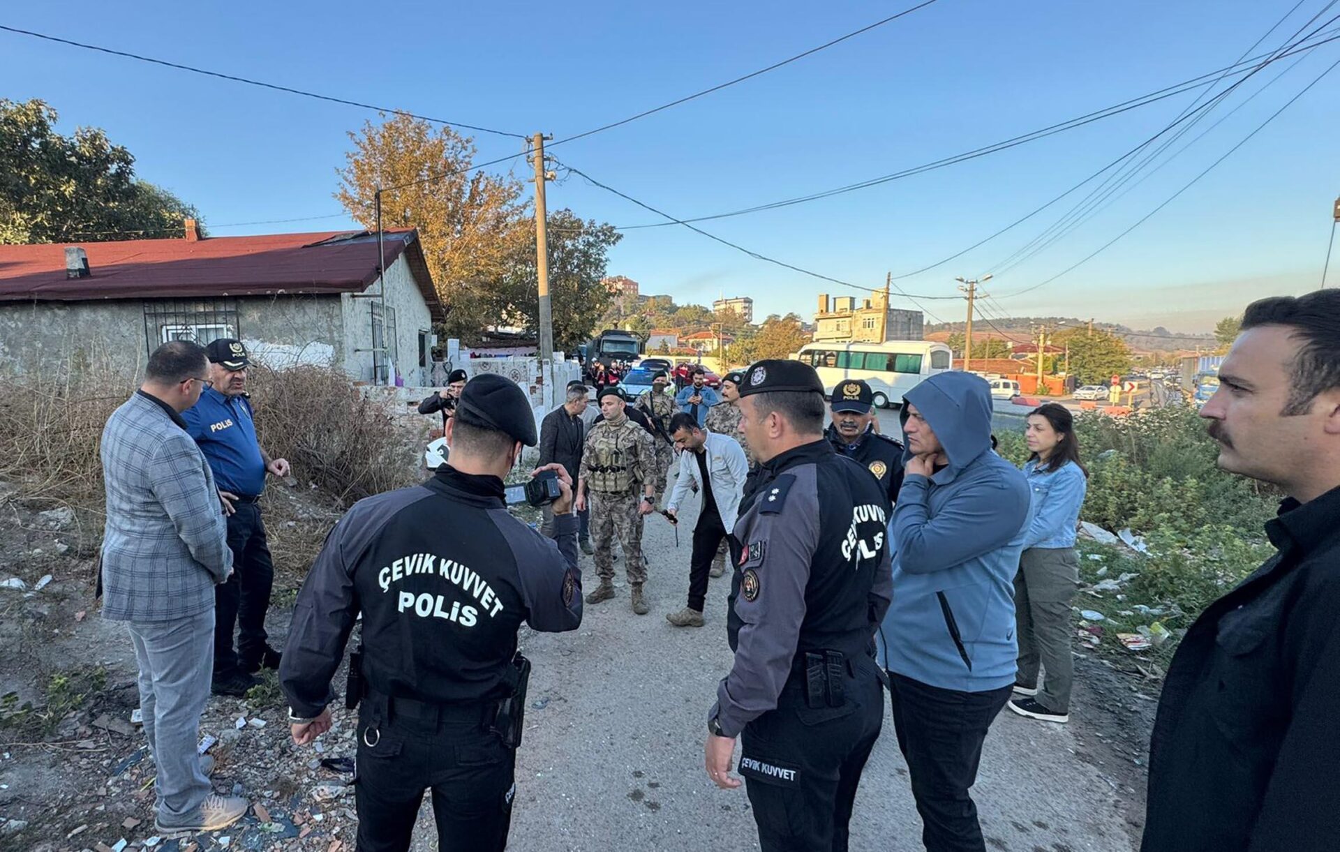 Tekirdağ’da ‘Günaydın’ adı verilen uyuşturucu operasyonunda 26 gözaltı | Çorlu’da Haber Tekirdağ’da ‘Günaydın’ adı verilen uyuşturucu operasyonunda 26 gözaltı | Çorlu’da Haber