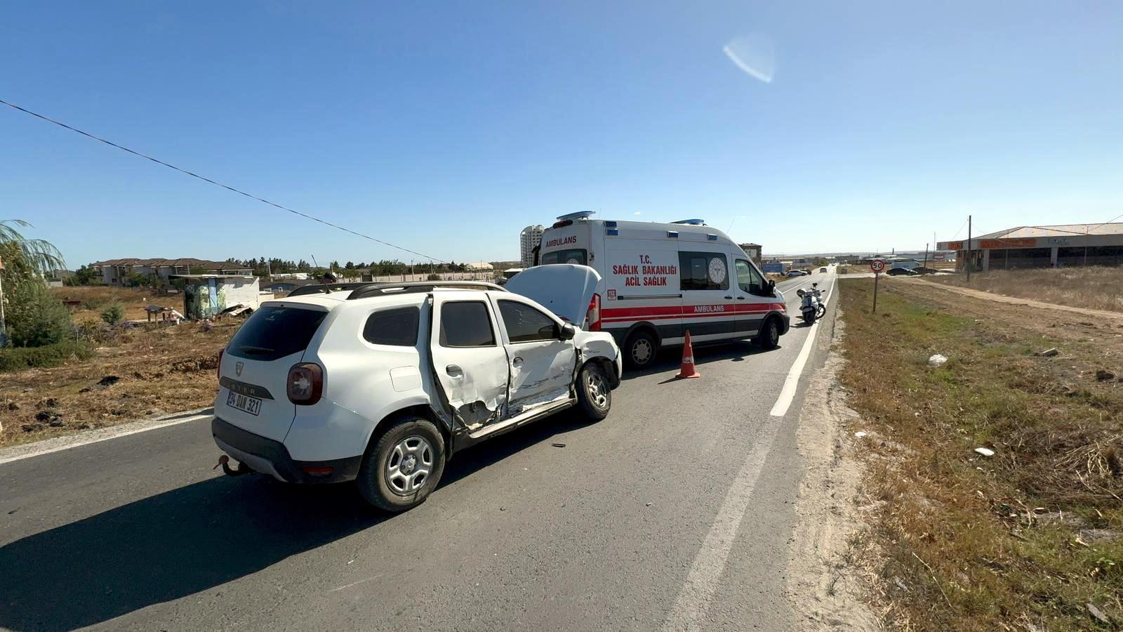 İki Otomobil Çarpıştı: 1 Yaralı