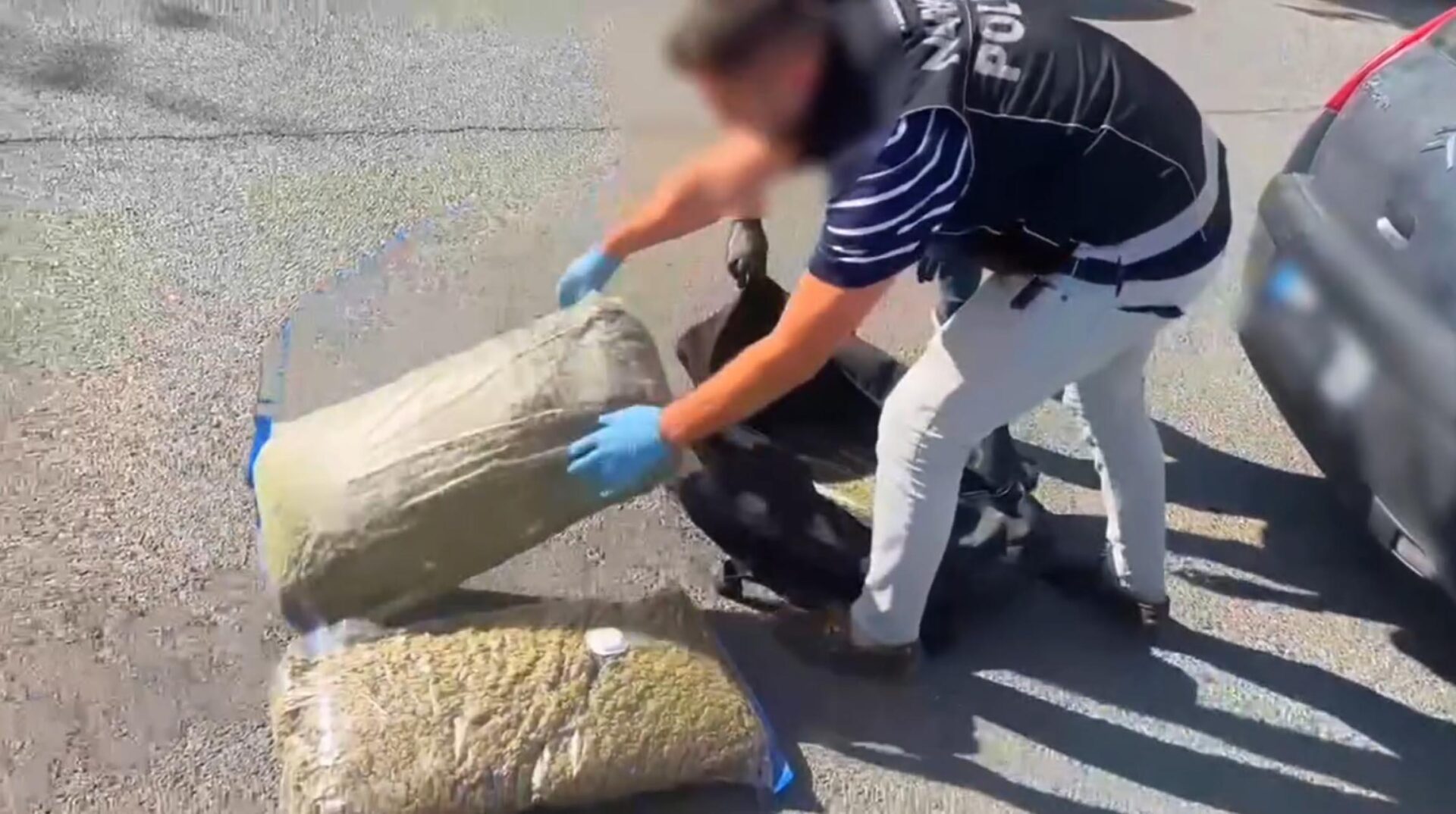 ‘Torbacı’ operasyonunda 30 kilo uyuşturucu ele geçirildi; 3 tutuklama | Çorlu’da Haber ‘Torbacı’ operasyonunda 30 kilo uyuşturucu ele geçirildi; 3 tutuklama | Çorlu’da Haber