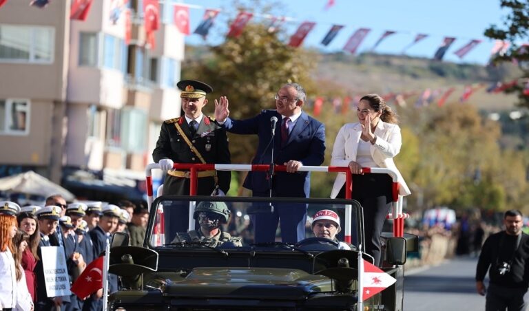 CUMHURİYET BAYRAMI VE KURULUŞUN 102. YILI TEKİRDAĞ’DA COŞKUYLA KUTLANDI