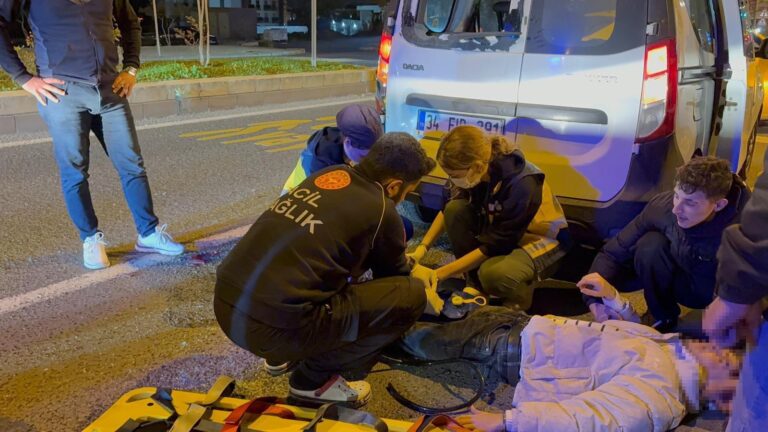 Hafif ticari araca arkadan çarpan motosiklet sürücüsü yaralandı | Çorlu’da Haber