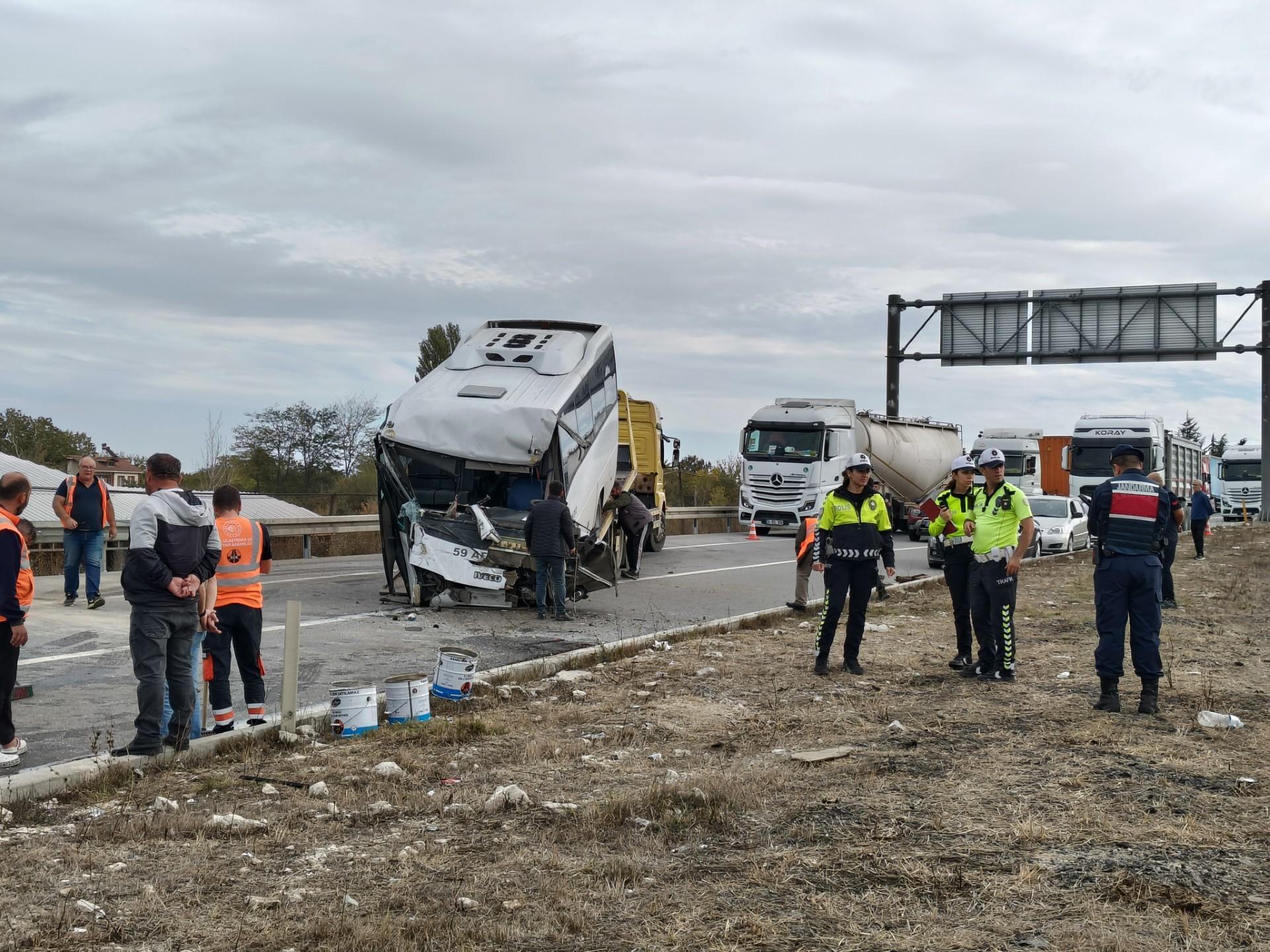 Tekirdağ’da 3 aracın karıştığı kazada 3 sürücü yaralandı | Çorlu’da Haber Tekirdağ’da 3 aracın karıştığı kazada 3 sürücü yaralandı | Çorlu’da Haber