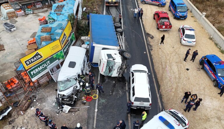 Tekirdağ’da 3 kişinin öldüğü, 9 kişinin yaralandığı kazada kamyon şoförü tutuklandı | Çorlu’da Haber