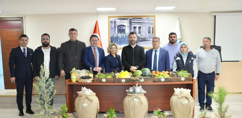 Çorlu Belediyesi Bitkisel Üretim Merkezi’nde 2025 Bereketi Çorlu Belediyesi Bitkisel Üretim Merkezi’nde 2025 Bereketi