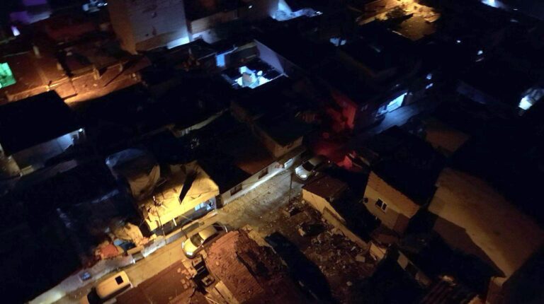 Tekirdağ’da asayiş olaylarıyla anılan mahalleye 700 polisle şafak operasyonu | Çorlu’da Haber