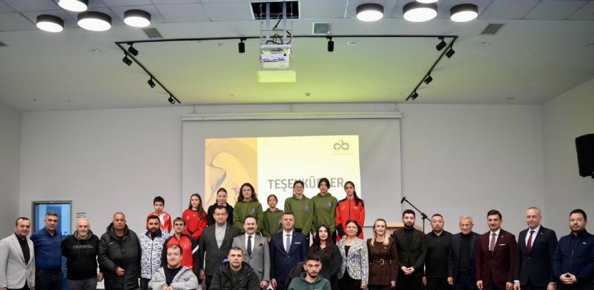 Çorlu`nun Adını Duyuran Başarılı Sporcular Ödüllendirildi Çorlu`nun Adını Duyuran Başarılı Sporcular Ödüllendirildi
