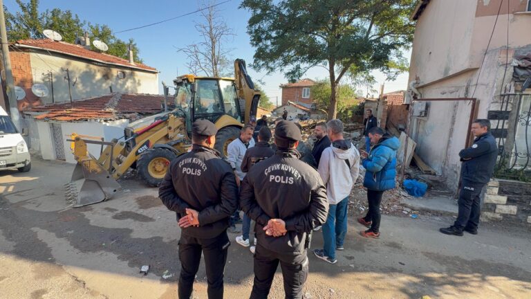 ‘Kore Mahallesi’nde Yıkılan Bina Sayısı 110’a Ulaştı