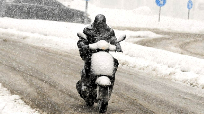 Tekirdağ’da Kar ve Buzlanma Nedeniyle Motokuryelere Trafik Yasağı Tekirdağ’da Kar ve Buzlanma Nedeniyle Motokuryelere Trafik Yasağı