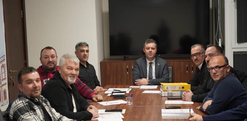 Başkan Sarıkurt`tan ÇBFK`ya Tam Destek Başkan Sarıkurt`tan ÇBFK`ya Tam Destek