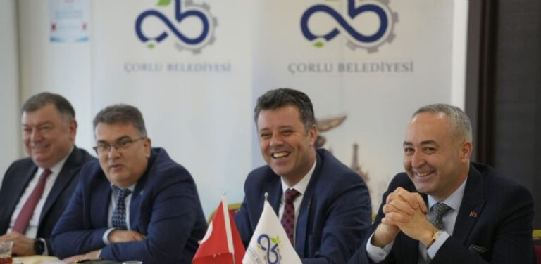 Başkan Sarıkurt Muhtarlarla Buluştu
