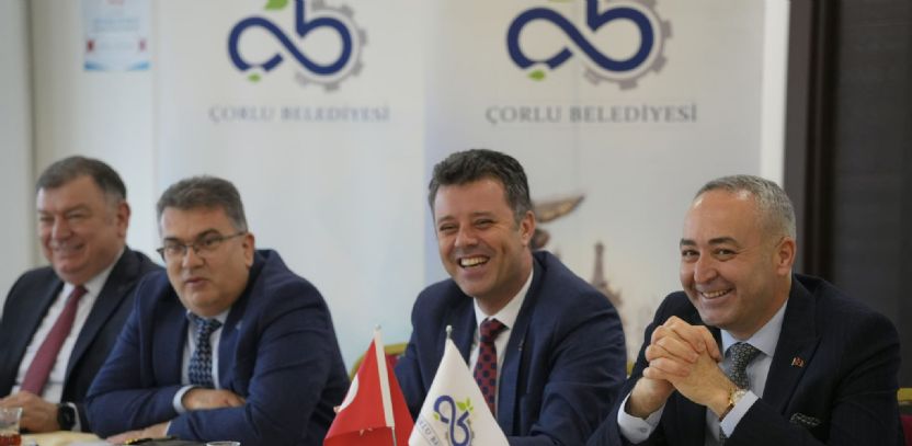 Başkan Sarıkurt Muhtarlarla Buluştu Başkan Sarıkurt Muhtarlarla Buluştu