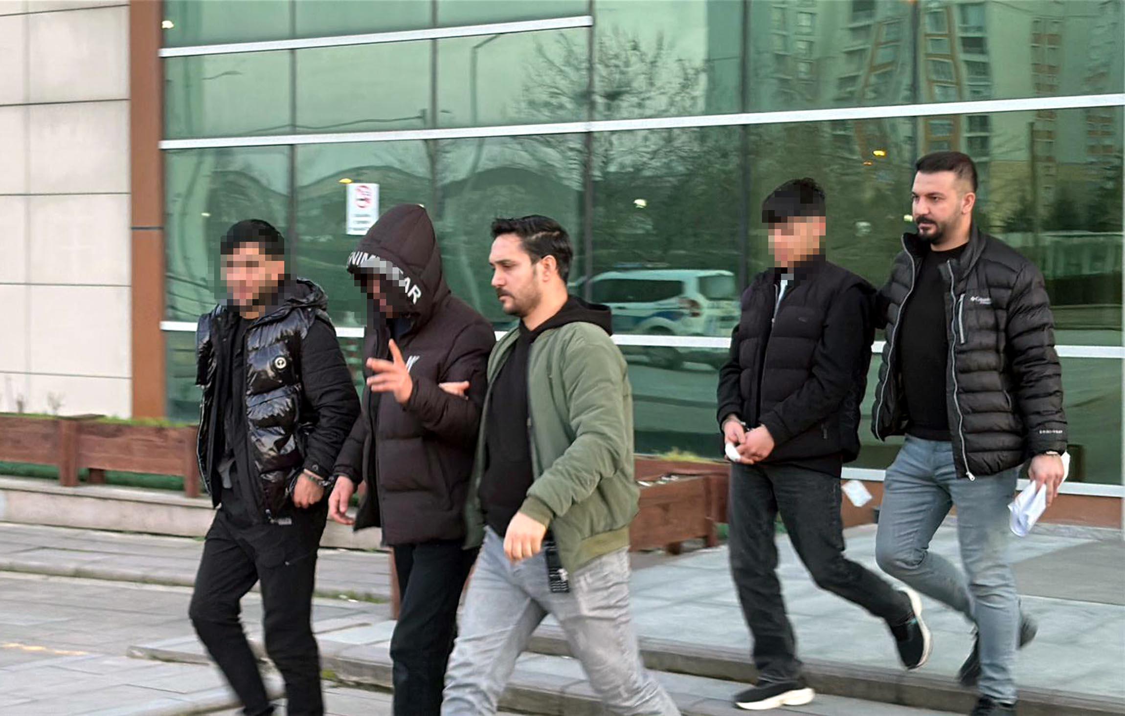 Büfeden 15 bin liralık içki ve yiyecek hırsızlığında 2 tutuklama Büfeden 15 bin liralık içki ve yiyecek hırsızlığında 2 tutuklama