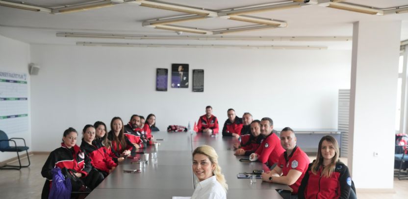 Çorlu AKE, Psikoloji ve Kriz İletişimi Eğitimi Aldı Çorlu AKE, Psikoloji ve Kriz İletişimi Eğitimi Aldı