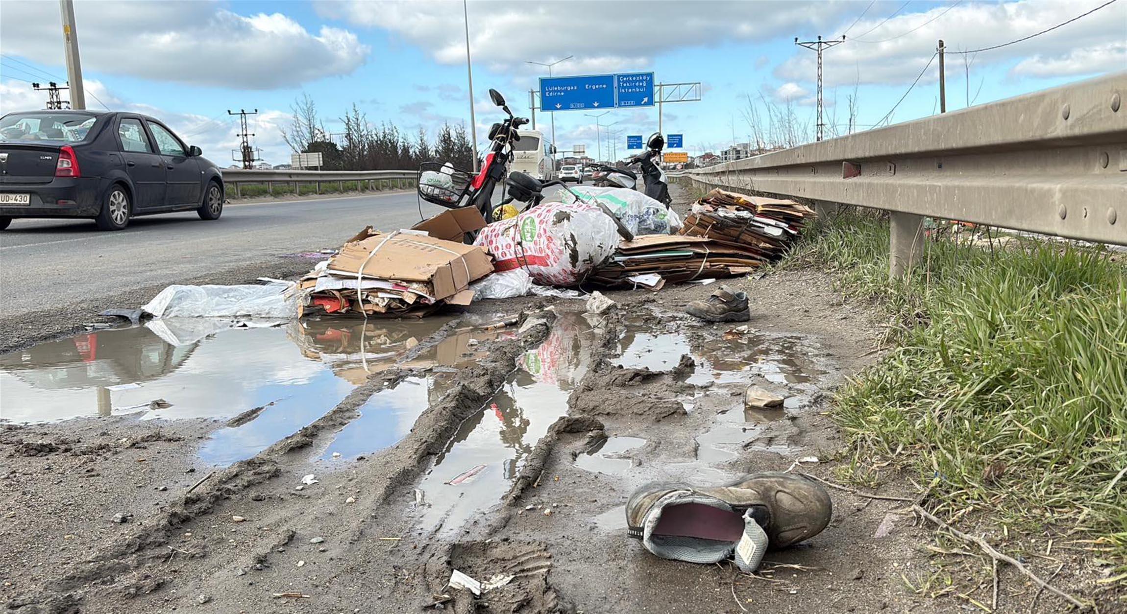 Ehliyetsiz sürücünün kullandığı otomobille çarpışan bisikletli öldü Ehliyetsiz sürücünün kullandığı otomobille çarpışan bisikletli öldü