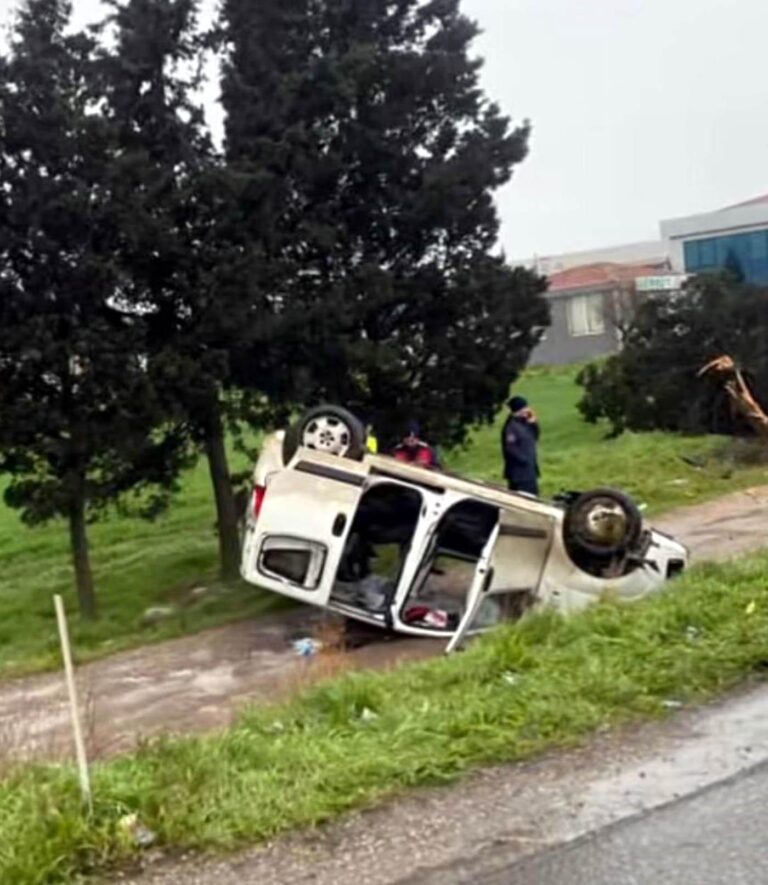 Takla atan otomobilde sürücü yaralandı