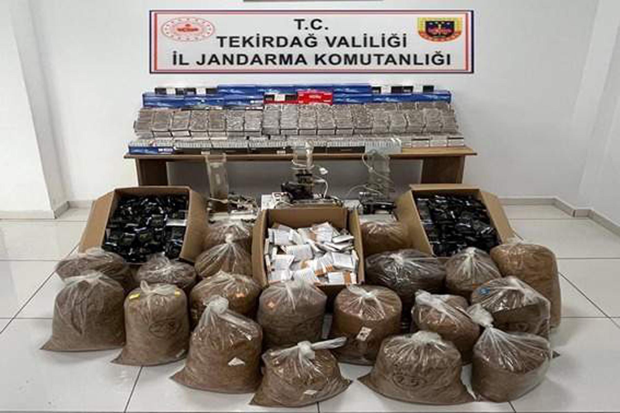 Tekirdağ’da jandarmanın kaçakçılık operasyonunda 21 tutuklama Tekirdağ’da jandarmanın kaçakçılık operasyonunda 21 tutuklama