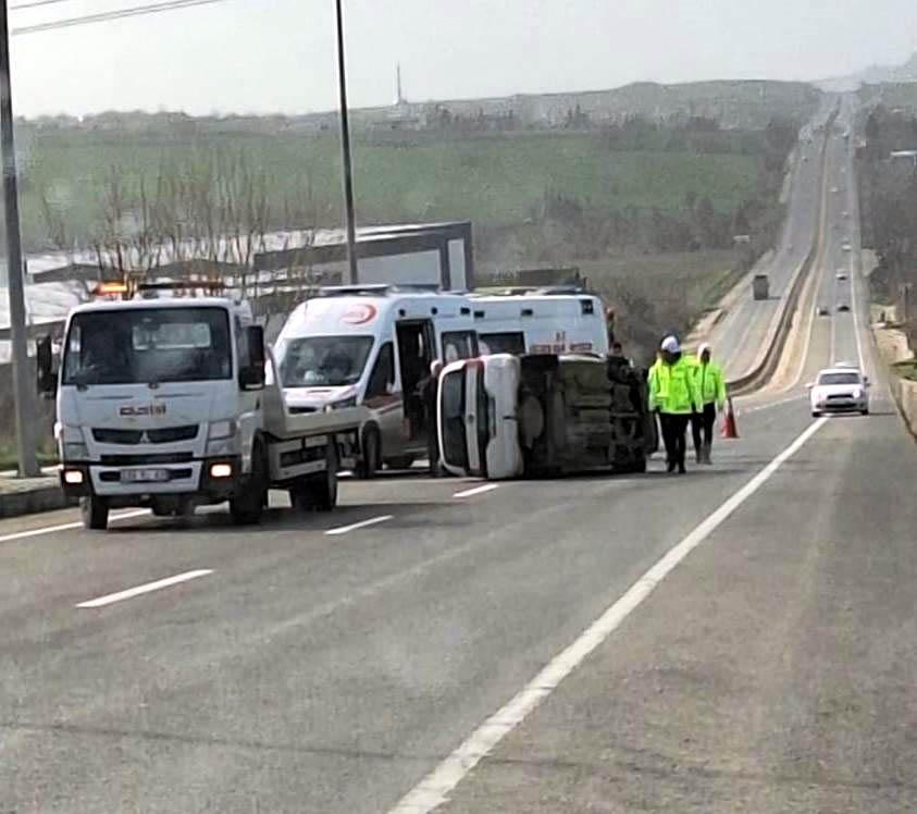Tekirdağ’da kontrolden çıkan araç takla attı; 2 yaralı Tekirdağ’da kontrolden çıkan araç takla attı; 2 yaralı